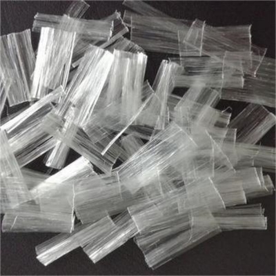 Özel yapıya sahip tünellerin, madenlerin, çatıların ve rezervuar projelerinin duvarları için PP fiber fibrillated mesh