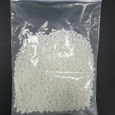 1,2,3-Benzotriazol ((BTA), beyaz iğne şeklinde kristaloidler, pas önleyici olarak kullanılır, donma önleyici sıvı, antioksidan katkı maddesi