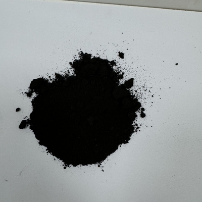 Endüstriyel bina boyası için yüksek renk kuvveti olan demir oksit siyah pigment