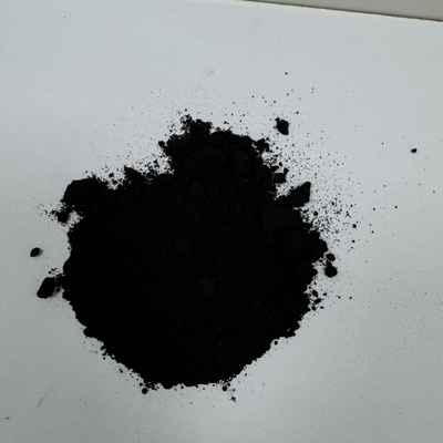 Endüstriyel bina boyası için yüksek renk kuvveti olan demir oksit siyah pigment