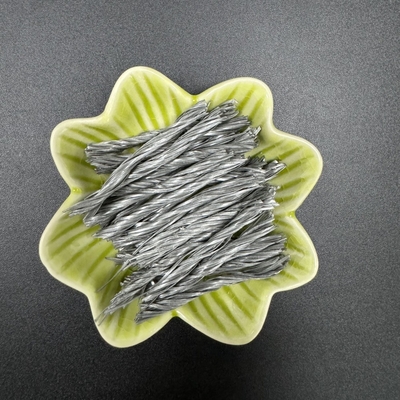 Parçalanmaya dayanıklı karışımda daha iyi dağılım için güçlü birleştirme yeteneği PP Fiber Twisted Bunchy Form
