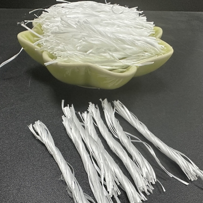Güçlü Çatlama Direnci Gri PP Fiber Endüstriyel Zemin İçin Bükülmüş Bunchy Form 500T